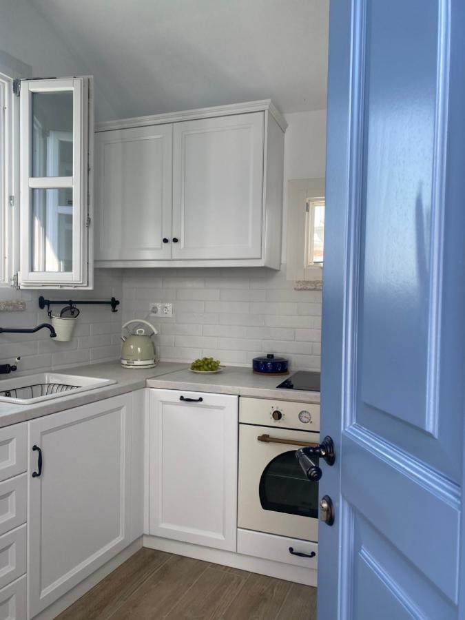 Halki Sea Breeze - A Waterfront Villa Luaran gambar