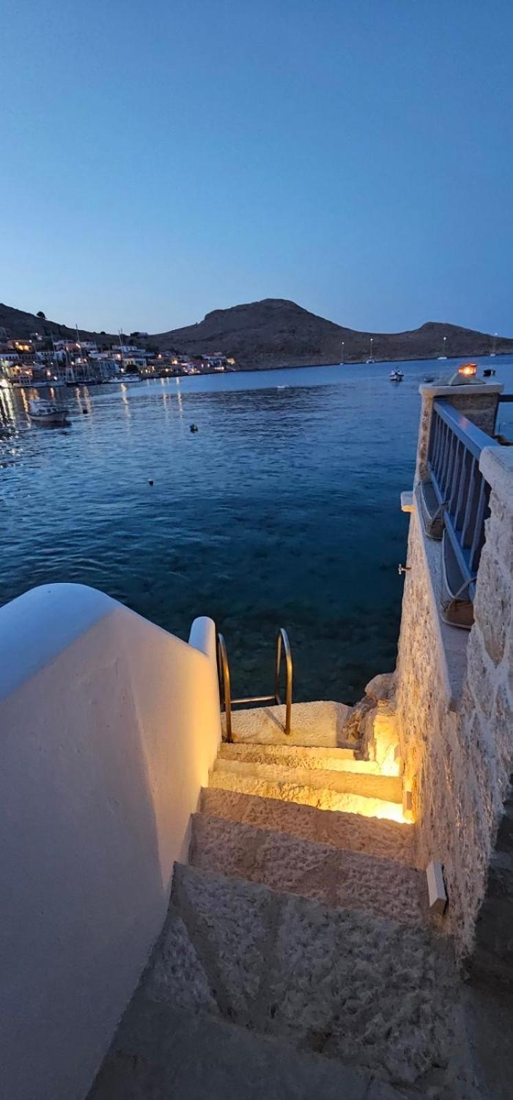 Halki Sea Breeze - A Waterfront Villa Luaran gambar